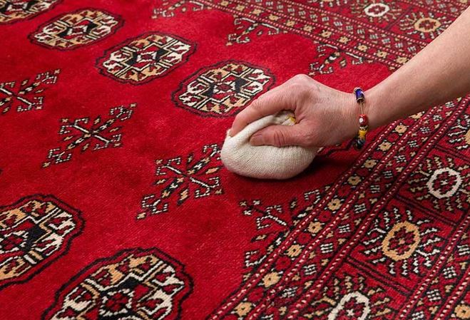 شستن-فرش-ابریشم-در-منزل2 شستشوی فرش ابریشم در کرج