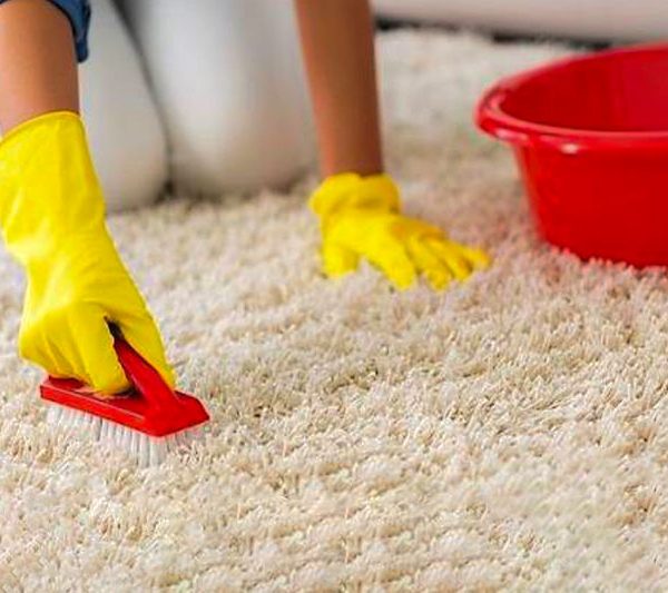 پاک کردن لکه چربی از روی فرش